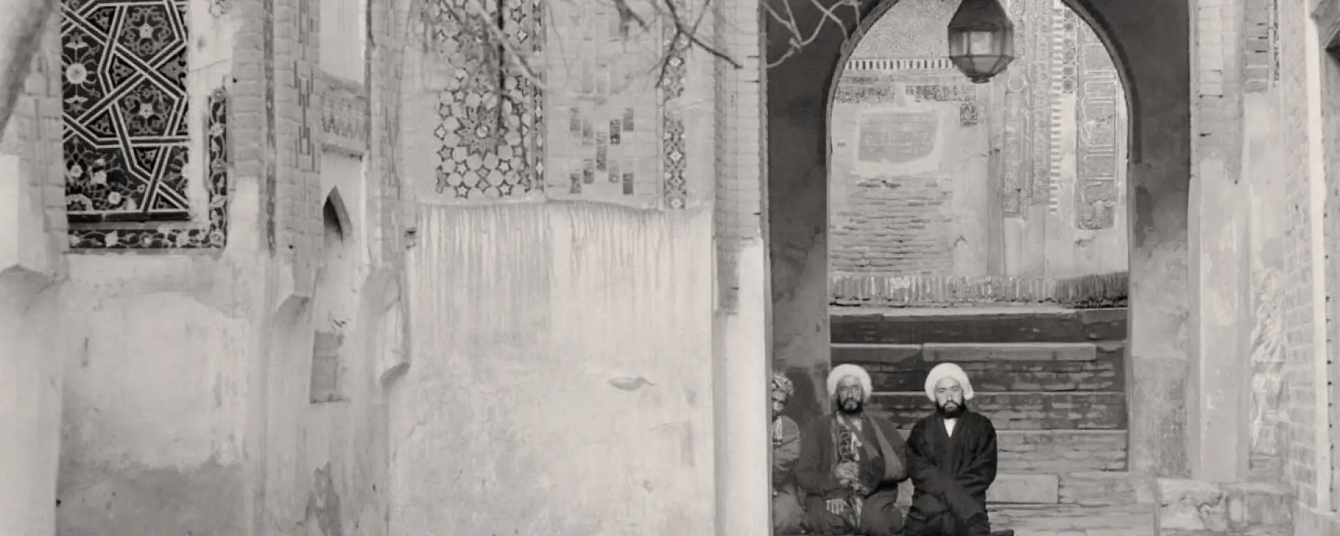 Image matching this topic Eingang zum oberen Baldachin von Shakh-i Zindeh, Samarkand