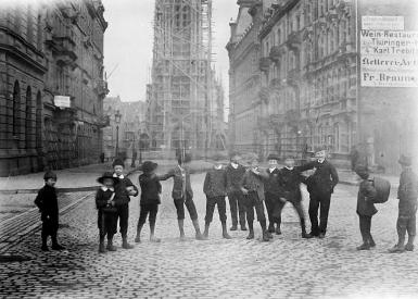St. Bonifatius vor 1894, Bahnhofsvorplatz