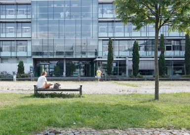 Eingang Gebäude Bereichsbibliothek Mathematik, Informatik und Naturwissenschaften