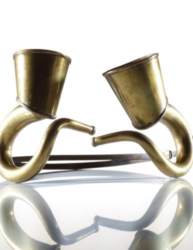 messingfarbene Hörgeräte