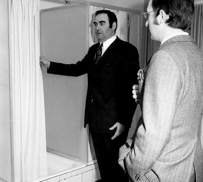 Duschen im Gastarbeiterhaus