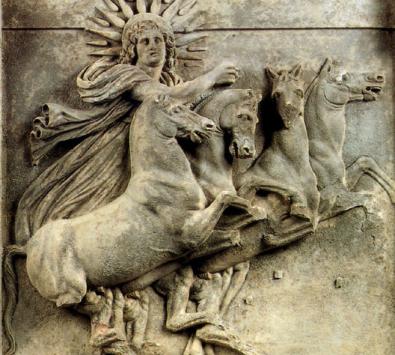 Steinrelief: Helios mit Strahlenkrone und vier Pferde