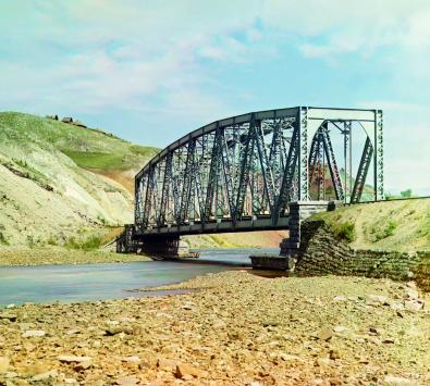 Brücke über den Fluss Katav im südlichen Ural