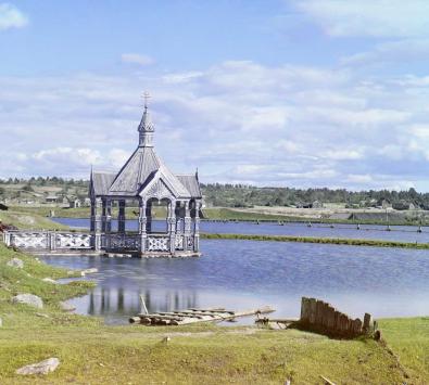 Kapelle für die Segnung von Wasser im Dorf Deviatiny