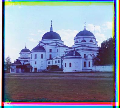 Eingang ins Tichwiner Frauenkloster in Jekaterinburg