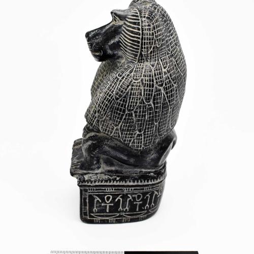 Statuette des Gottes Thot als Pavian, linke Seite