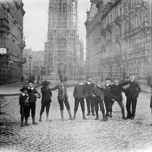 St. Bonifatius vor 1894, Bahnhofsvorplatz