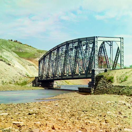 Brücke über den Fluss Katav im südlichen Ural