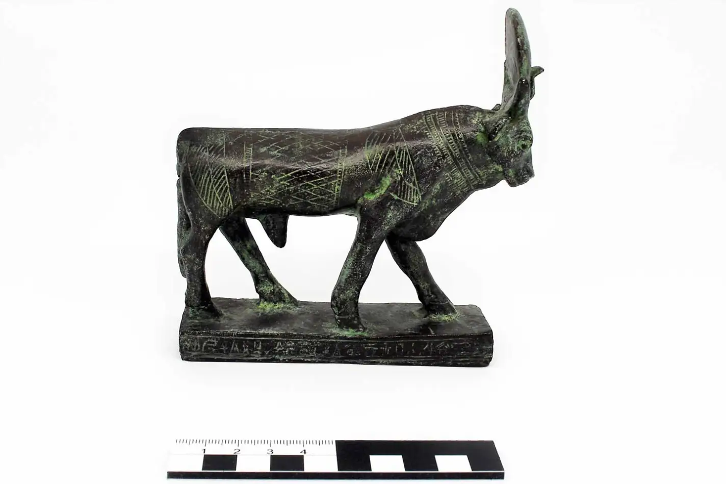 Statuette eines Apisstiers, rechte Seite