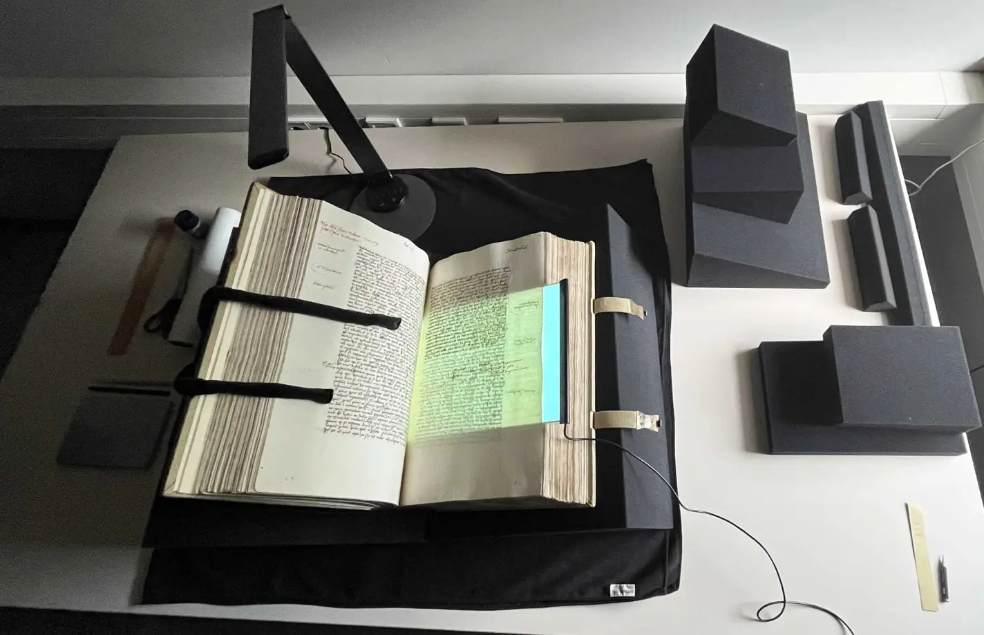 Arbeitsplatz mit Leuchtfolie