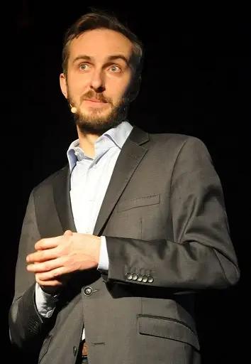 Jan Böhmermann auf der Bühne
