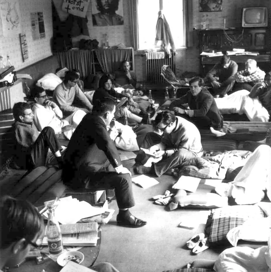Studierende beim Hungerstreik in der ESG im Mai 1968
