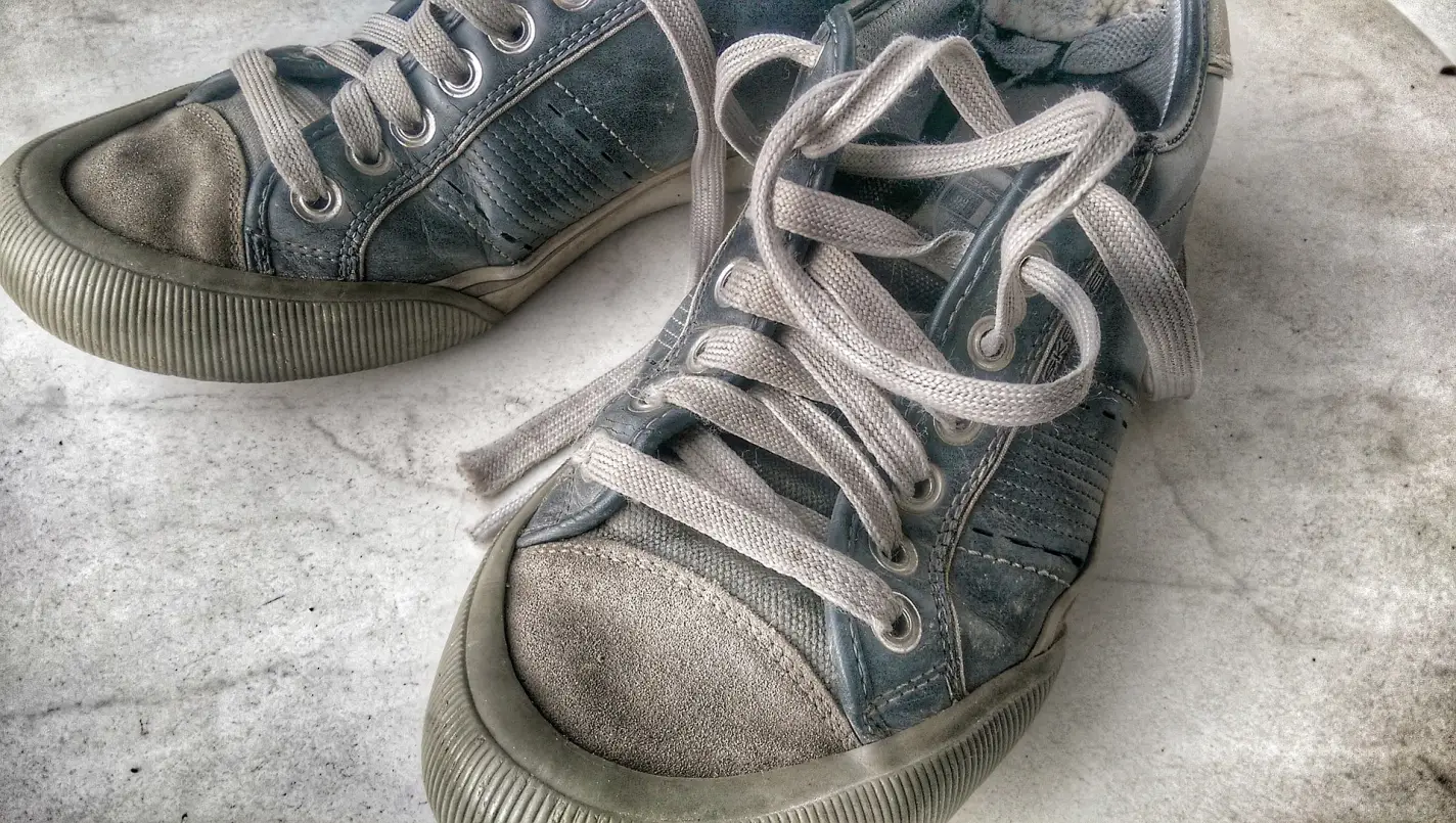 Dreckige Turnschuhe