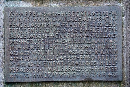 Unter den vielen Weisenauer Gefallenen, die im Rahmen der Erweiterung gewürdigt wurden, waren auch die beiden Söhne von Friedrich Freudenberger: Christian (geb. 1912) und Ernst (geb. 1918), die 1945 starben