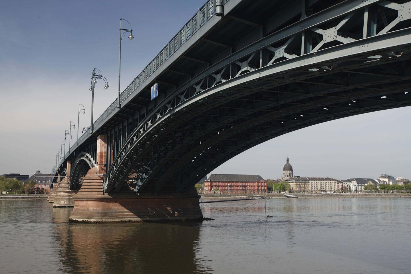 Image matching this topic Theodor-Heuss-Brücke Mainz